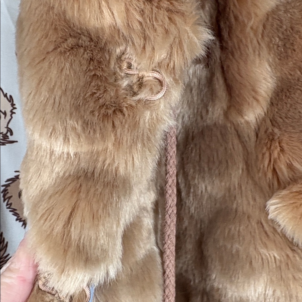 Star Trek Tribble Faux Fur Pom Pom Coat By Her Universe Size Large - Picture 15 of 15